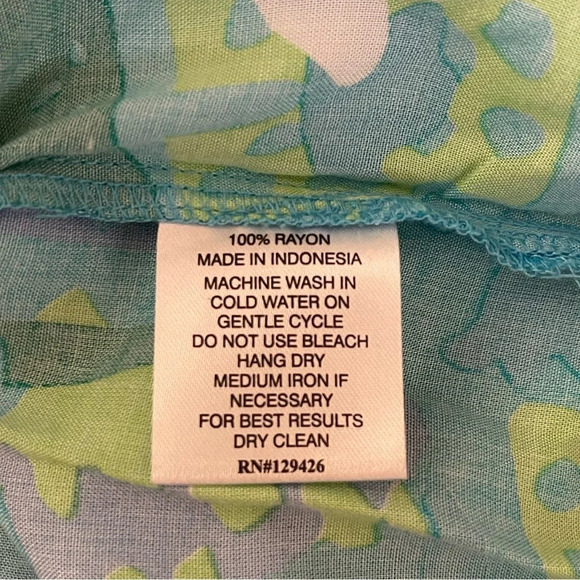 Women’s Escapada Living turquoise beach vibes scoop neck top Small - Picture 4 of 4